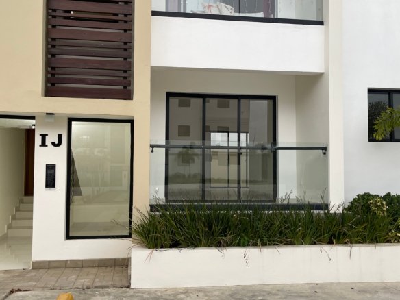 Apartamentos en Venta. Habitacional Doña Juanita